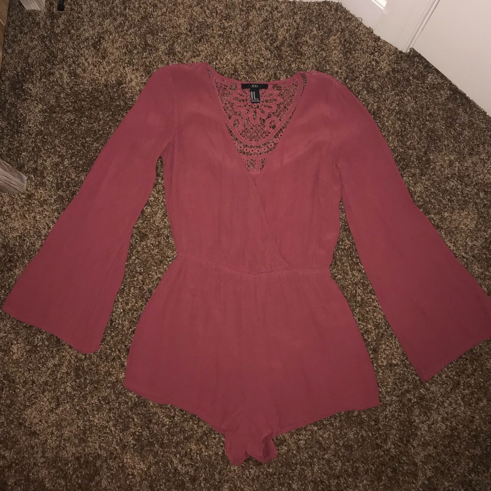 XXI Romper. Beautiful Pink Color. Lace design